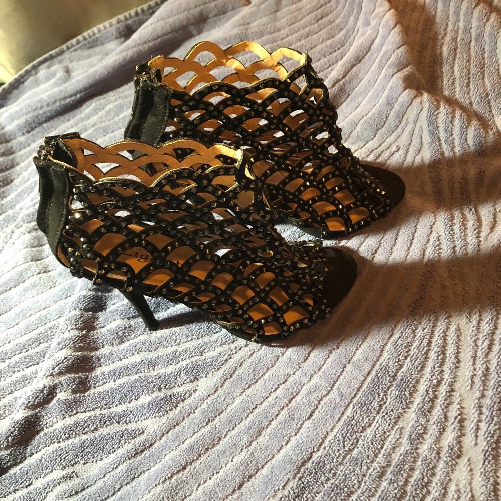Black with sequins high heels